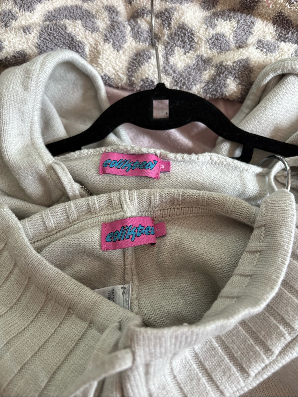 Edikted Light Gray Knit Set - Picture 3 of 3